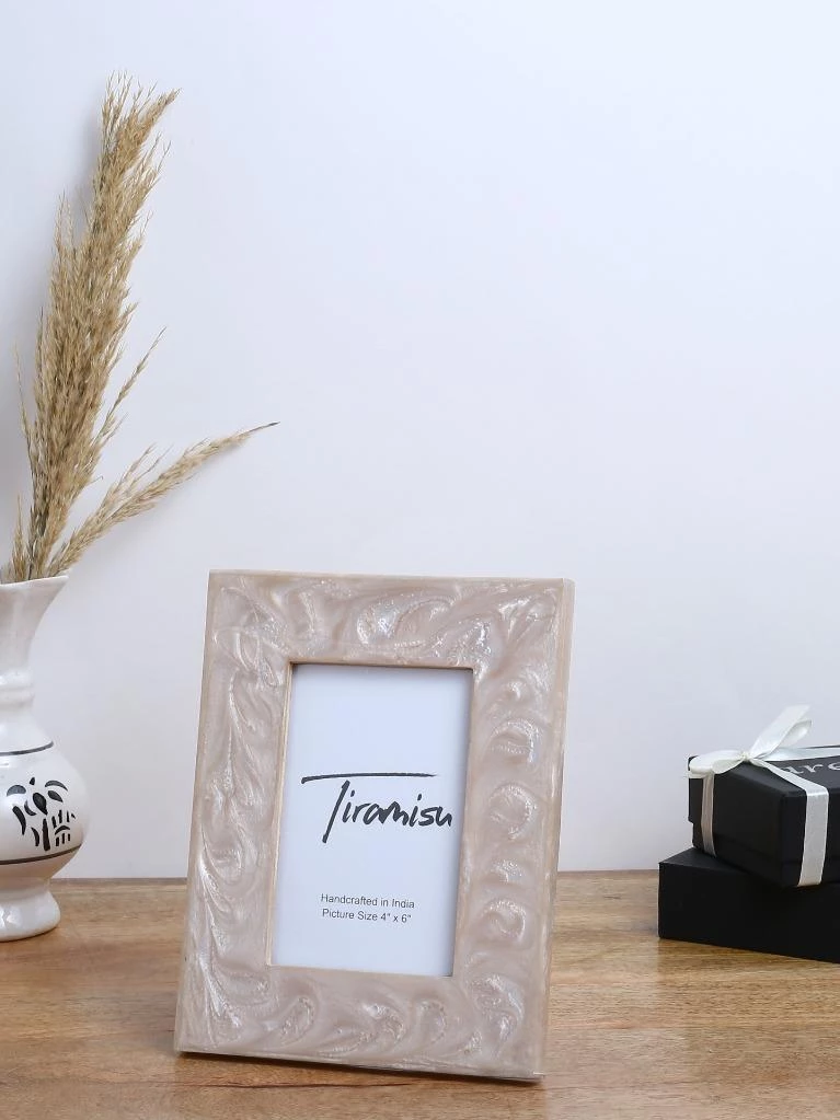 Discount 🧨 Tiramisu Ivory Resin Picture Frame ❤️ 2 Discount 🧨 Tiramisu Ivory Resin Picture Frame ❤️ - Image 2